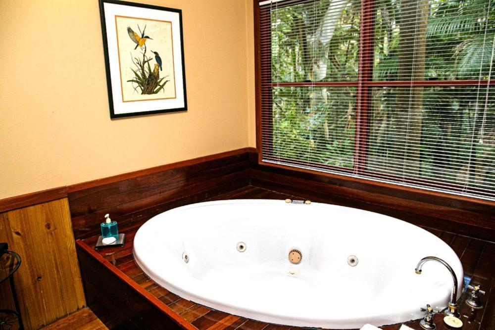 Amore On Buderim Rainforest Cabins Sunshine Coast Eksteriør billede